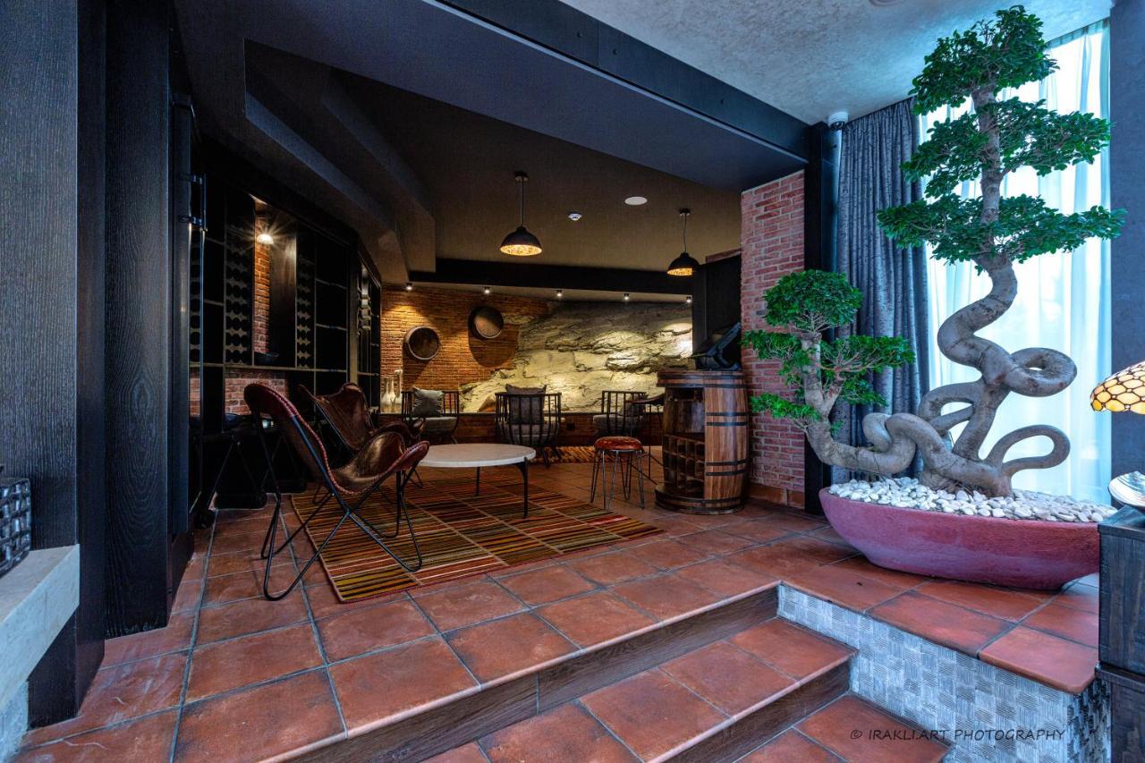 Hotel Adamo Tbilisi Esterno foto